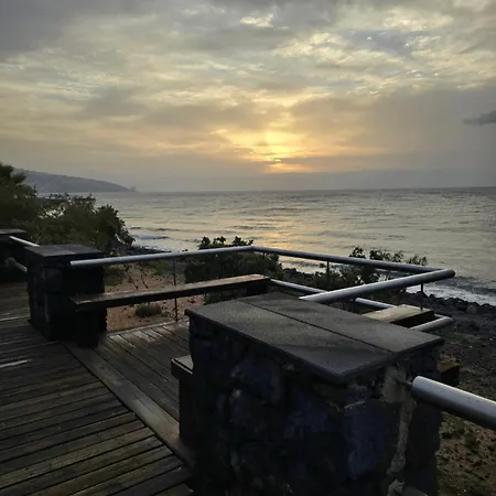 Paradise Caletillas Beachfront Duplex With Pool & Parking Apartmán