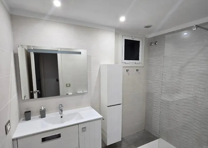 Paradise Caletillas Beachfront Duplex With Pool & Parking Apartman