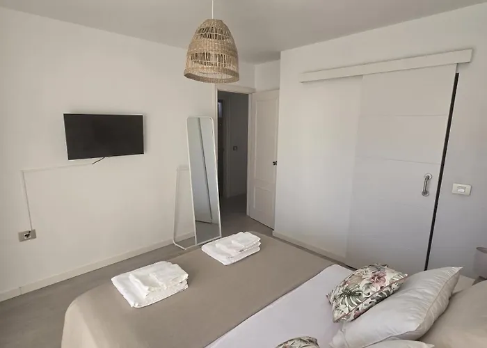 Paradise Caletillas Beachfront Duplex With Pool & Parking