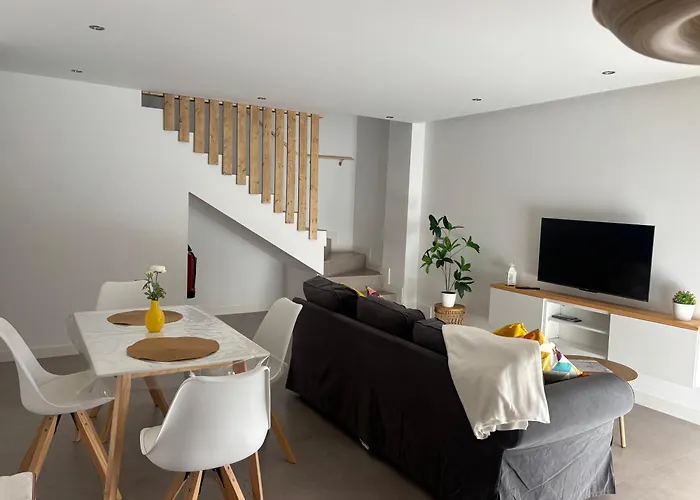 Paradise Caletillas Beachfront Duplex With Pool & Parking Lägenhet