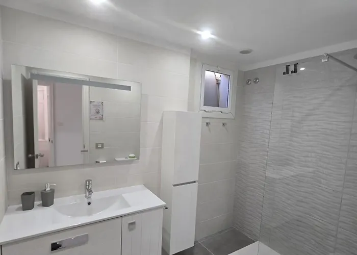 Paradise Caletillas Beachfront Duplex With Pool & Parking Apartment *